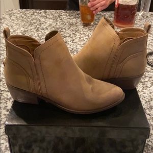G by Guess tammie booties